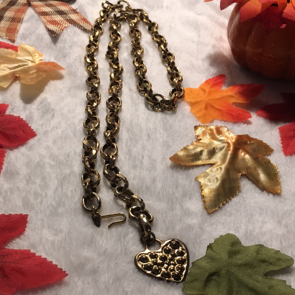 Gold tone heavy link chain belt chunky necklace w/crystal heart. Made in Korea